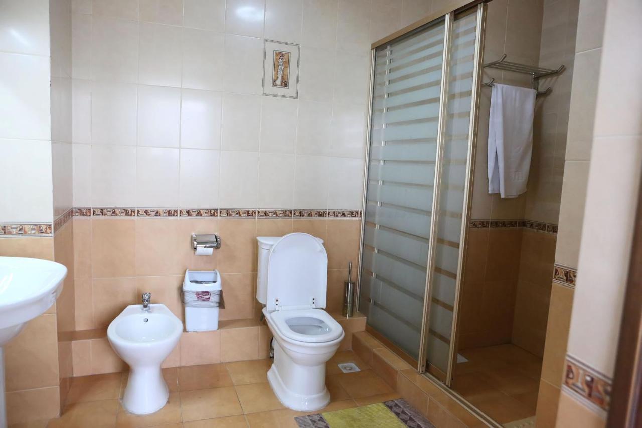 Экипаж Hotel อัลมาตี ภายนอก รูปภาพ